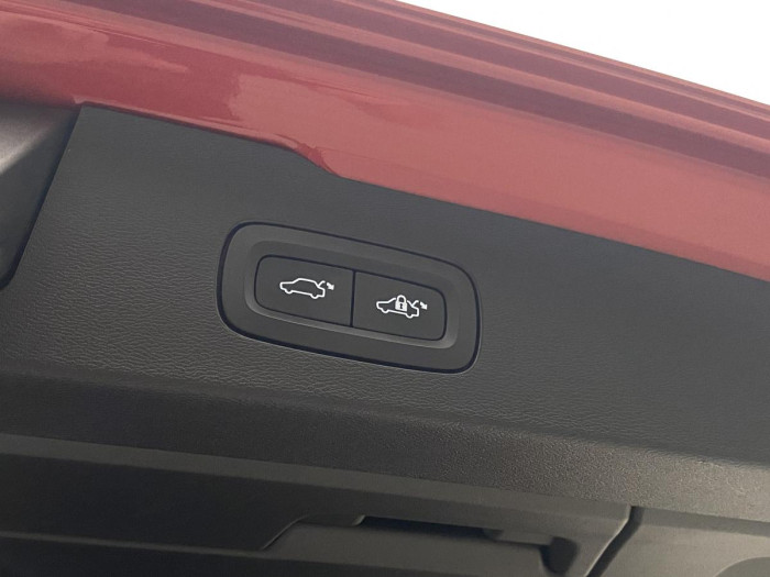 Volvo V60 B4 MOMENTUM AUT REZERVACE 2.0 Momentum