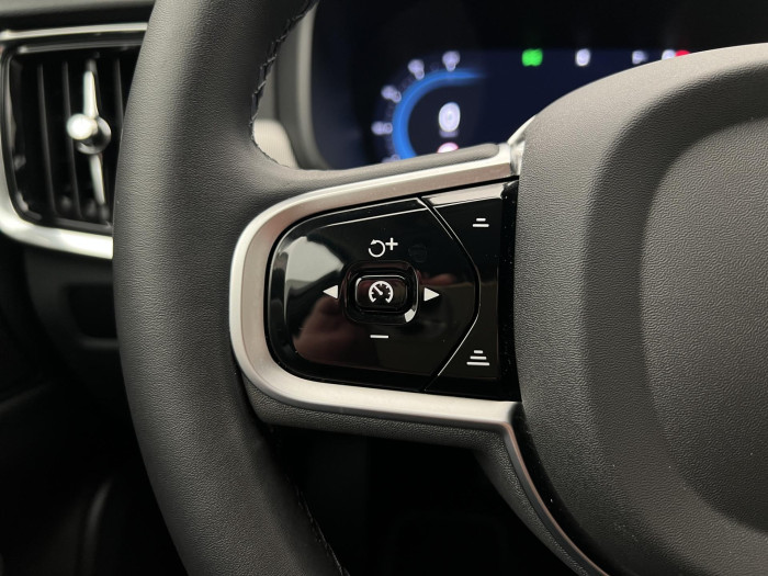 Volvo V90 T6 AWD RECHARGE PLUS DARK AUT