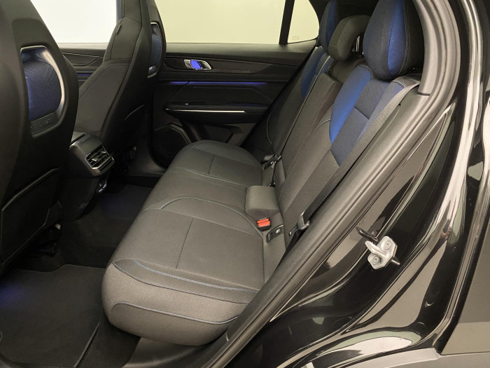 Lynk & Co 01 PHEV DCT AUT 1.maj