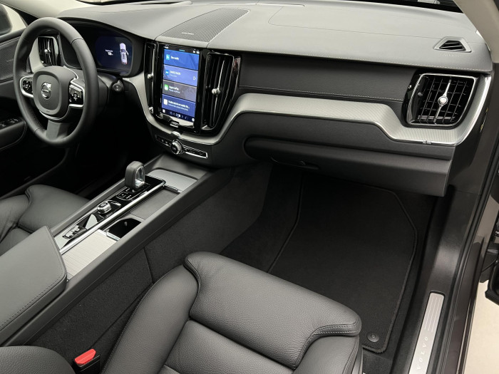 Volvo XC60 T6 AWD RECHARGE ULTRA BRIGHT