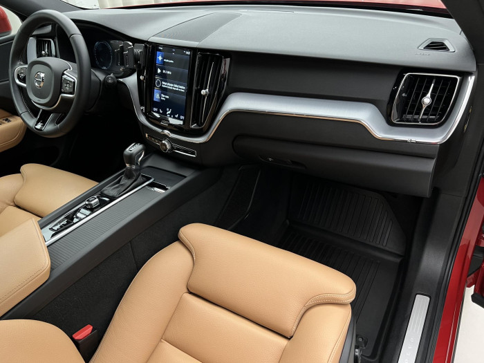 Volvo XC60 T5 AWD MOMENTUM PRO AUT 2.0 Momentum