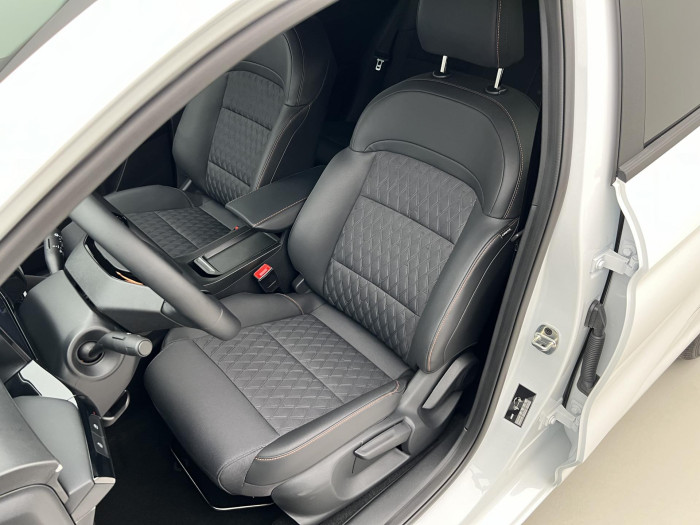 MG MG3 EXCLUSIVE HYBRID+ AUT CZ 1.maj 1.5 Exclusive