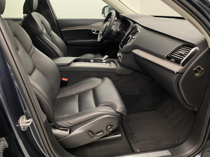 Volvo XC90 B6 AWD BRIGHT PLUS REZERVACE