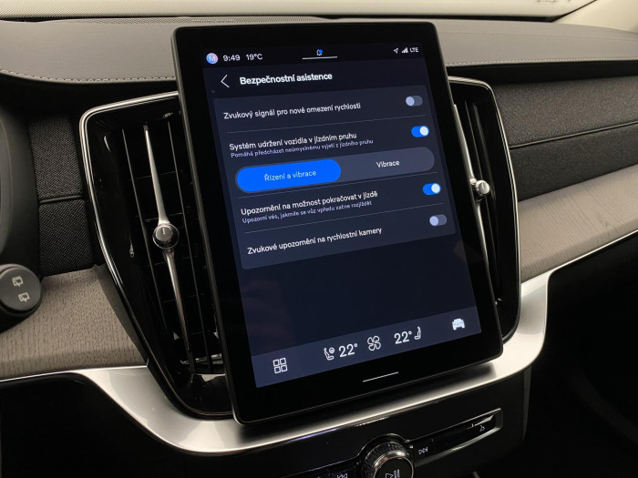 Volvo XC90 B5 AWD PLUS BRIGHT AUT CZ 7m