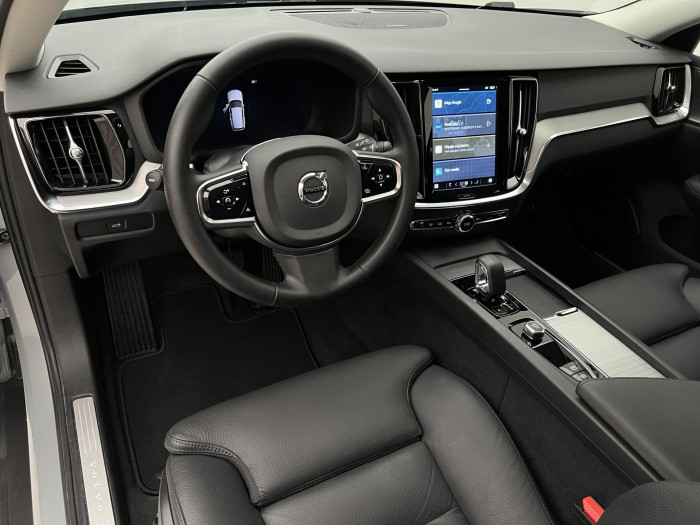 Volvo V60 CC B5 AWD PLUS BRIGHT AUT