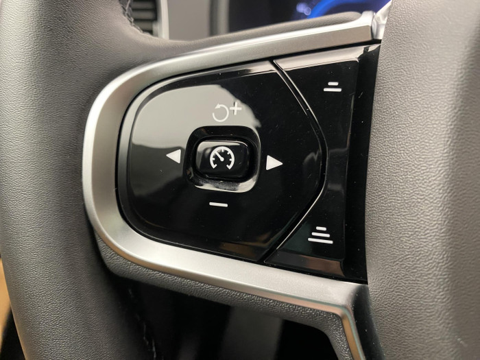 Volvo XC90 T8 AWD RECHARGE DARK PLUS 7m