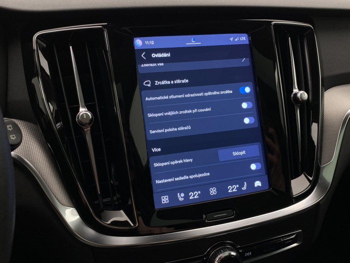 Volvo V60 T8 AWD RECHARGE DARK PLUS CZ