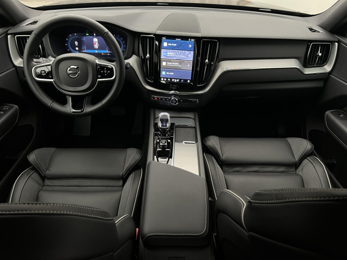 Volvo XC60 B5 AWD BLACK EDITION AUT CZ 2.0 Edition
