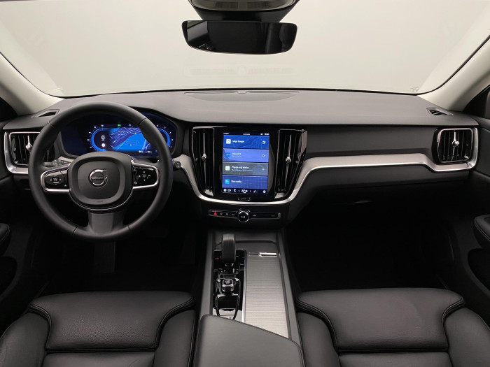 Volvo V60 B4 DARK PLUS AUT CZ