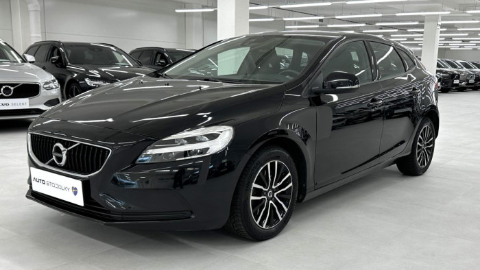 Volvo V40 T2 BLACK EDITION REZERVACE 2.0 Edition