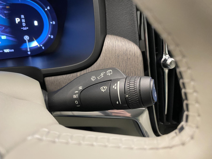 Volvo V90 B4 AWD CORE AUT CZ