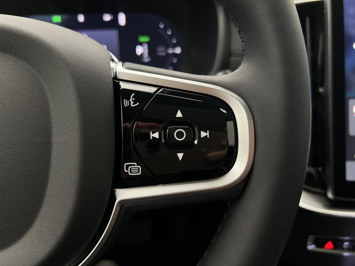 Volvo XC90 T8 AWD RECHARGE DARK PLUS AUT