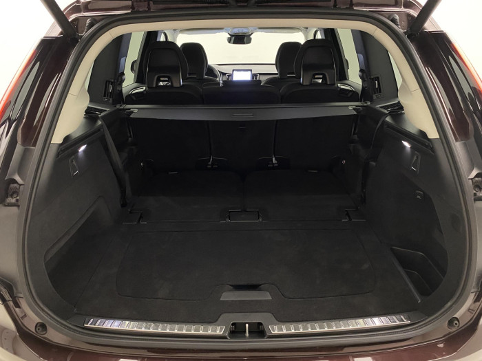 Volvo XC90 T8 AWD RECHARGE CORE AUT CZ 7m