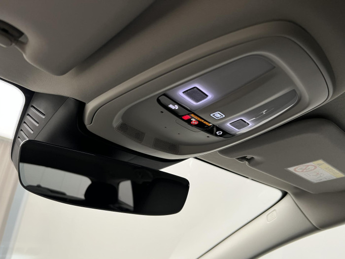 Volvo V60 B4 PLUS DARK AUT 1.maj.