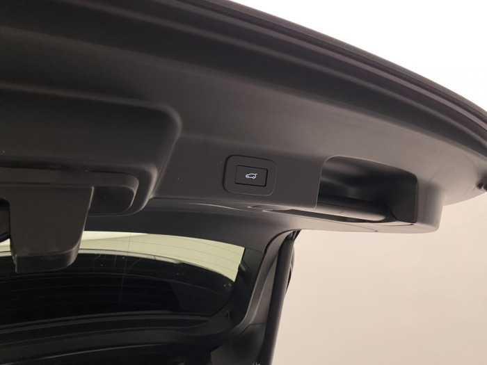 Jaguar F-Pace REZERVACE