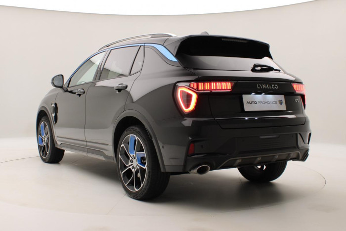 Lynk & Co 01 PHEV DCT AUT 1.maj. REZERVACE