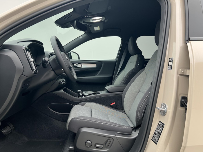 Volvo XC40 B3 DARK PLUS AUT