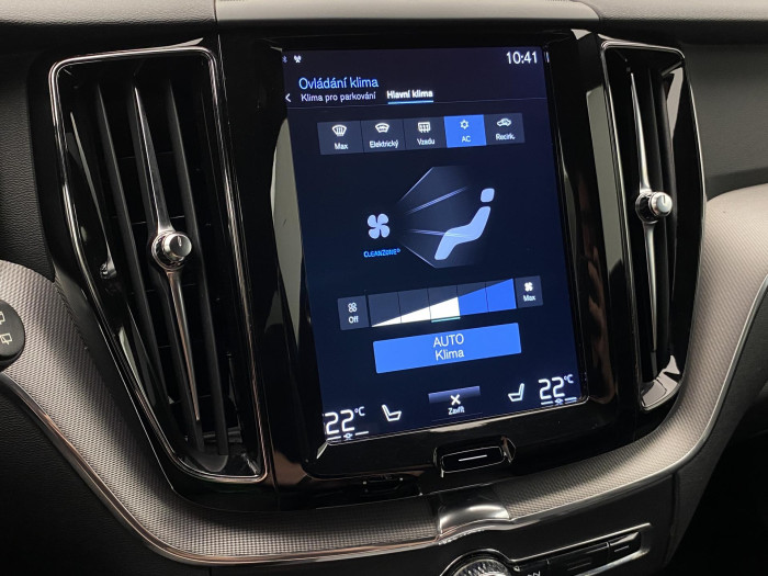 Volvo XC60 D4 AWD R-DESIGN AUT CZ 2.0 d