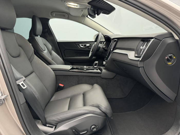 Volvo S60 T8 AWD RECHARGE CZ 1.maj