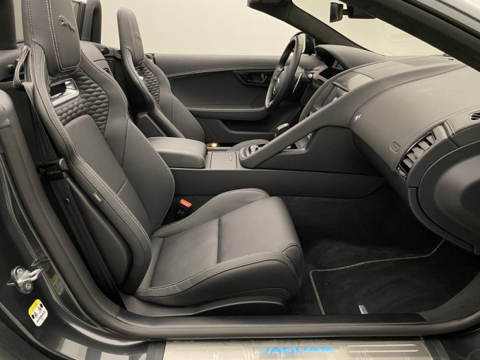 Jaguar F-Type P575 CABRIOLET R75 REZERVACE