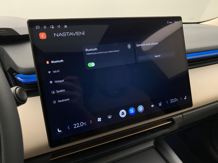 Lynk & Co 08 MORE PHEV