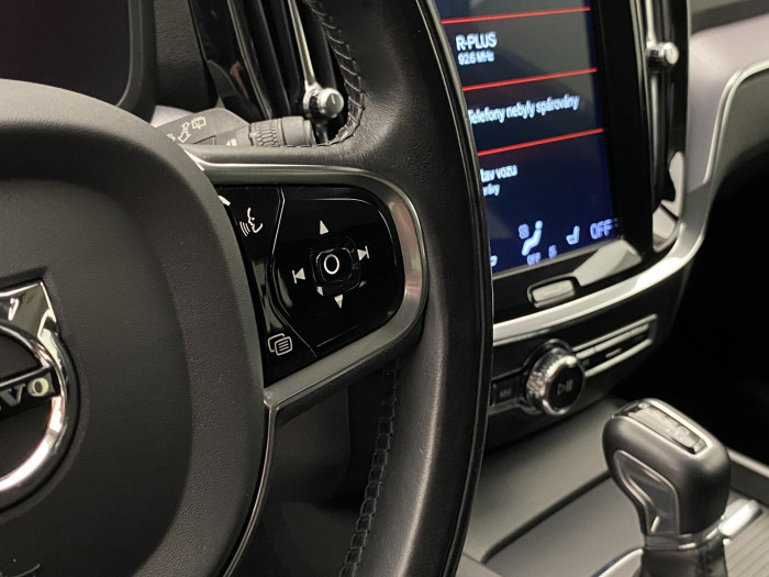 Volvo V60 CC D4 AWD MOMENTUM AUT 2.0 d CC CC Momentum