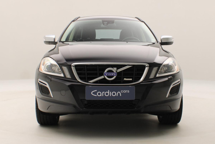 Volvo XC60 D5 AWD R-DESIGN REZERVACE 2.4 d