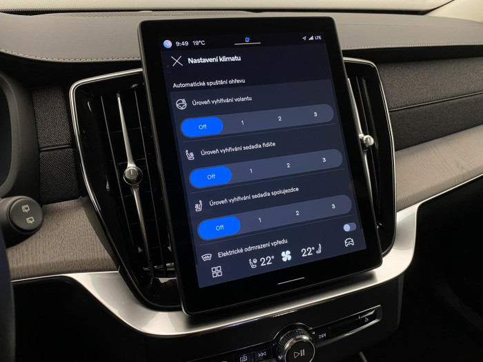 Volvo XC90 B5 AWD PLUS BRIGHT CZ 1.maj 7M