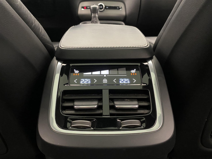 Volvo XC90 D5 AWD INSCRIPTION REZERVACE 2.0 d