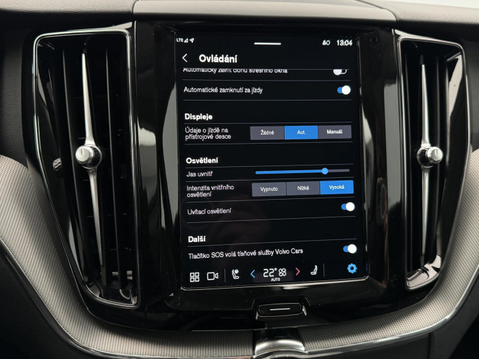 Volvo XC60 T6 AWD RECHARGE AUT CZ 1.maj