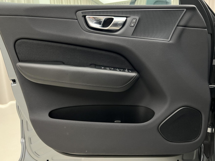 Volvo XC60 T4 MOMENTUM POLESTAR AUT CZ 2.0 Momentum