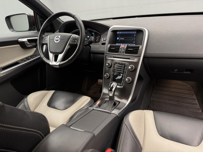 Volvo XC60 D5 AWD SUMMUM CZ 2.4 d Summum