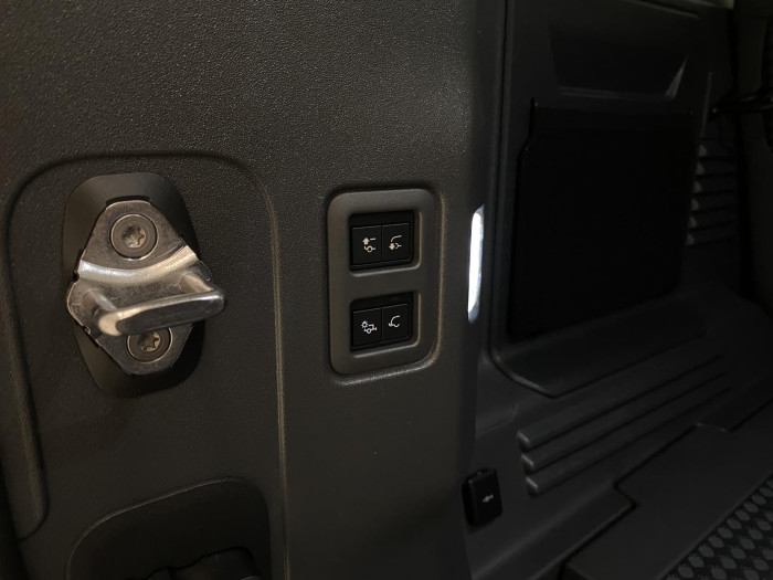 Land Rover Defender 110 D250X-DYNAMIC SE REZERVACE 3.0 d Dynamic SE