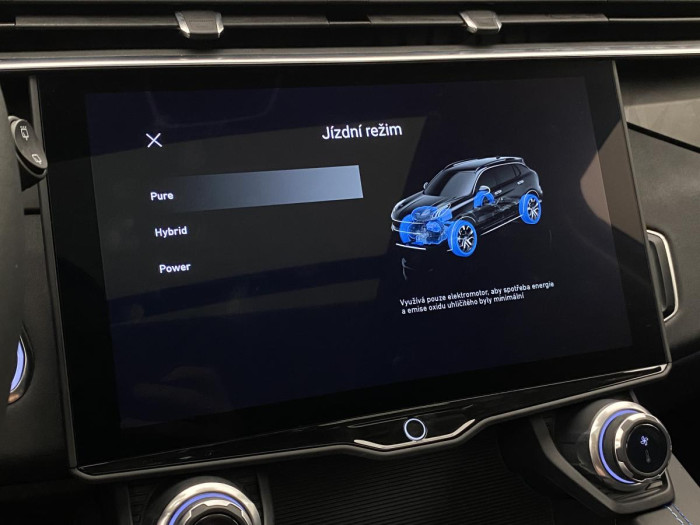 Lynk & Co 01 PHEV DCT AUT 1.maj