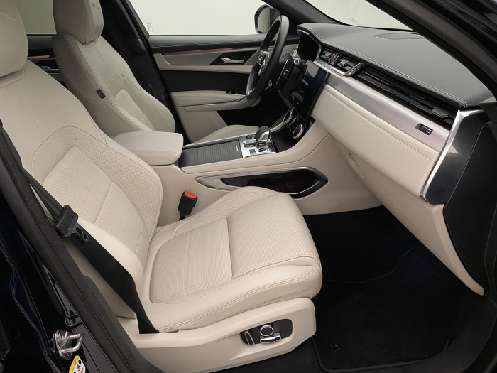 Jaguar F-Pace P250 AWD R-DYNAMIC REZERVACE 2.0 Dynamic