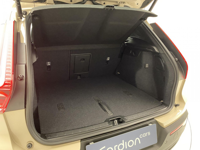 Volvo XC40 B3 AUT DARK PLUS