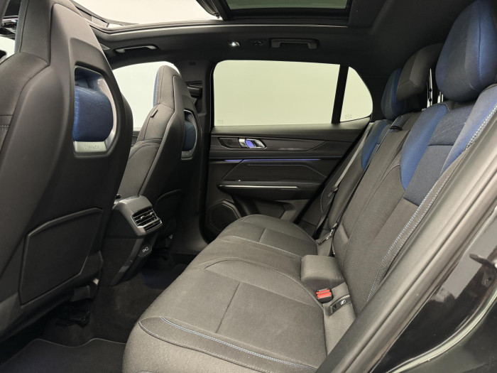 Lynk & Co 01 PHEV DCT AUT 1.maj