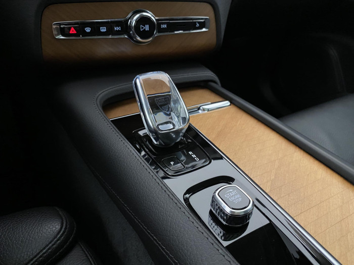 Volvo XC90 B5 AWD INSCRIPTION REZERVACE