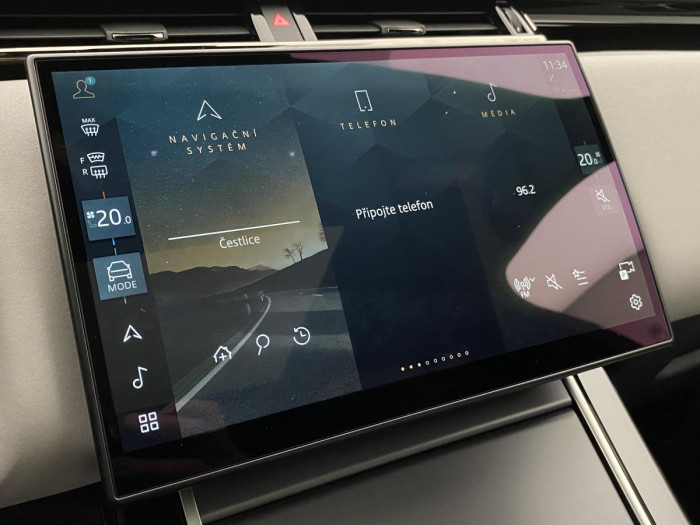 Land Rover Range Rover Velar D300 SE AUT AWD REZERVACE 3.0 d SE