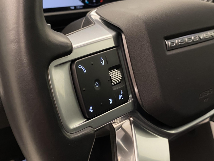 Land Rover Discovery D250 SE AWD REZERVACE 3.0 d SE