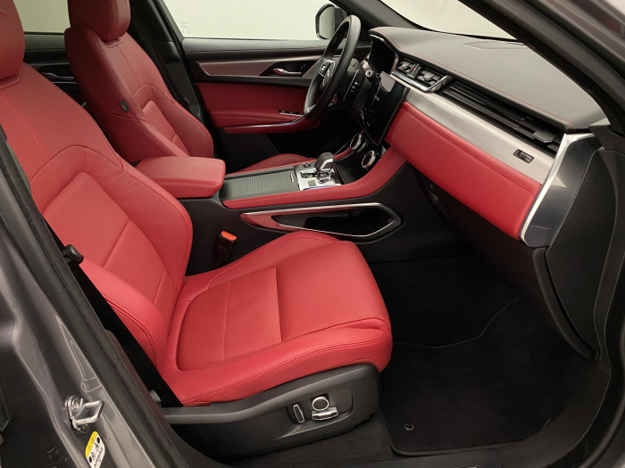 Jaguar F-Pace D300 S R-DYNAMIC AWD REZERVACE 3.0 d Dynamic