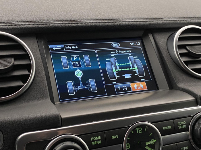 Land Rover Discovery 3.0 TDV6 S AWD REZERVACE