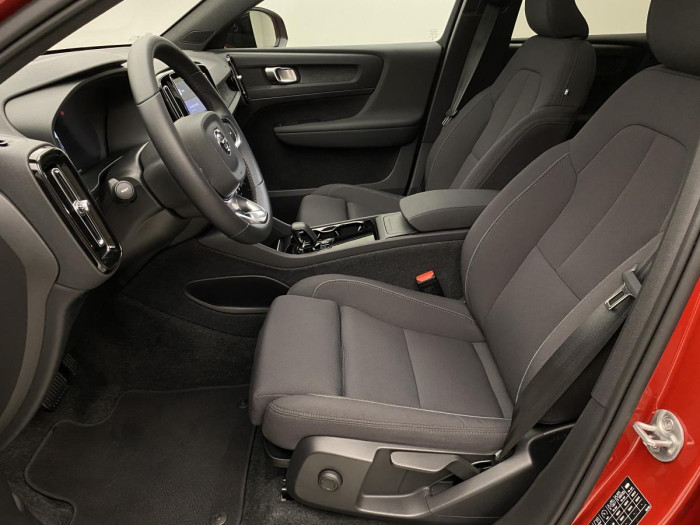 Volvo C40 PURE ELECTRIC TWIN ENGINE PLUS Plus