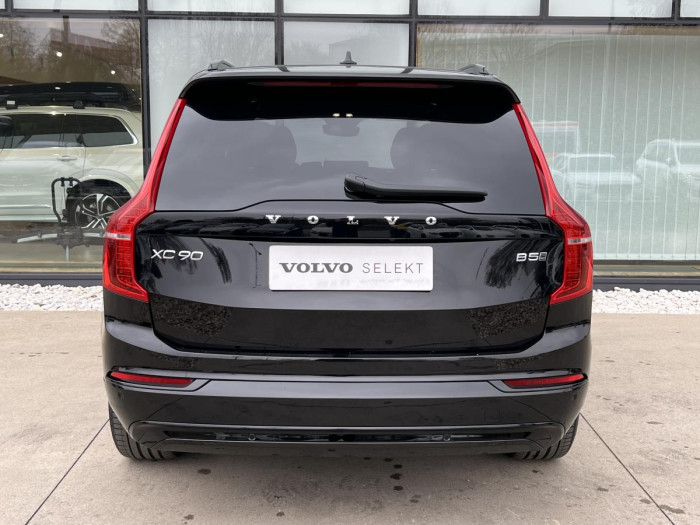Volvo XC90 B5 AWD ULT. DARK 7MÍSTNÁ Aut
