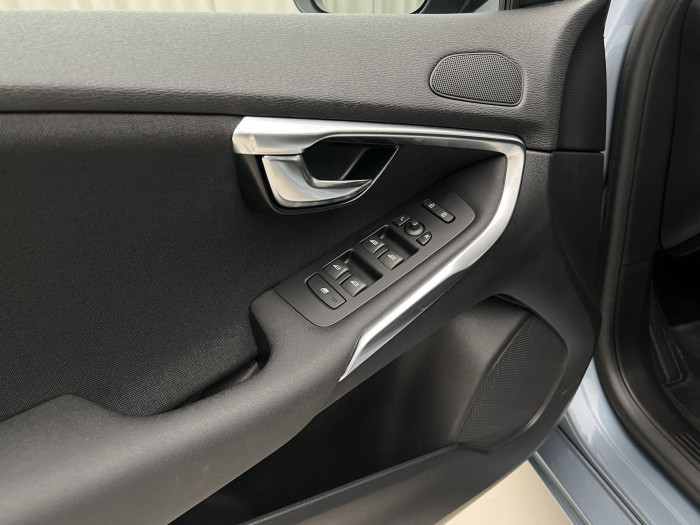 Volvo V40 D2 KINETIC 2.0 d