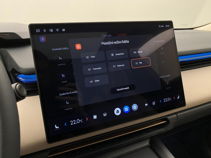 Lynk & Co 08 MORE PHEV