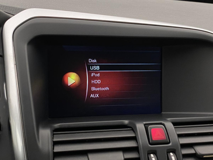 Volvo XC60 D4 AWD SUMMUM REZERVACE 2.4 d Summum