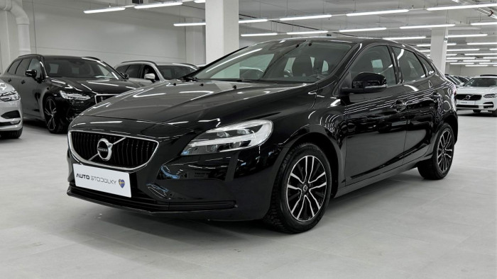 Volvo V40 D2 BLACK EDITION REZERVACE 2.0 d Edition