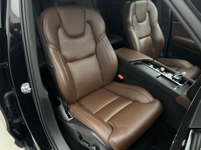 Volvo XC90 B5 AWD INSCRIPTION AUT CZ
