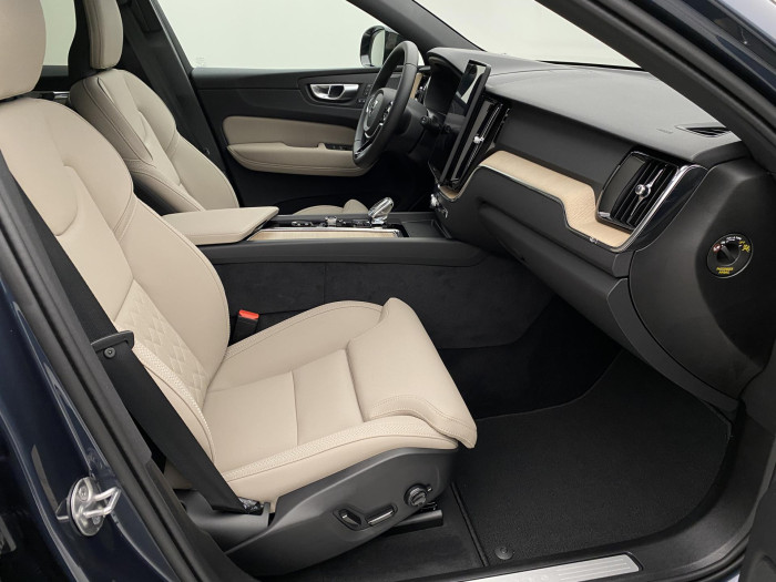 Volvo XC60 T6 AWD AUT DARK PLUS